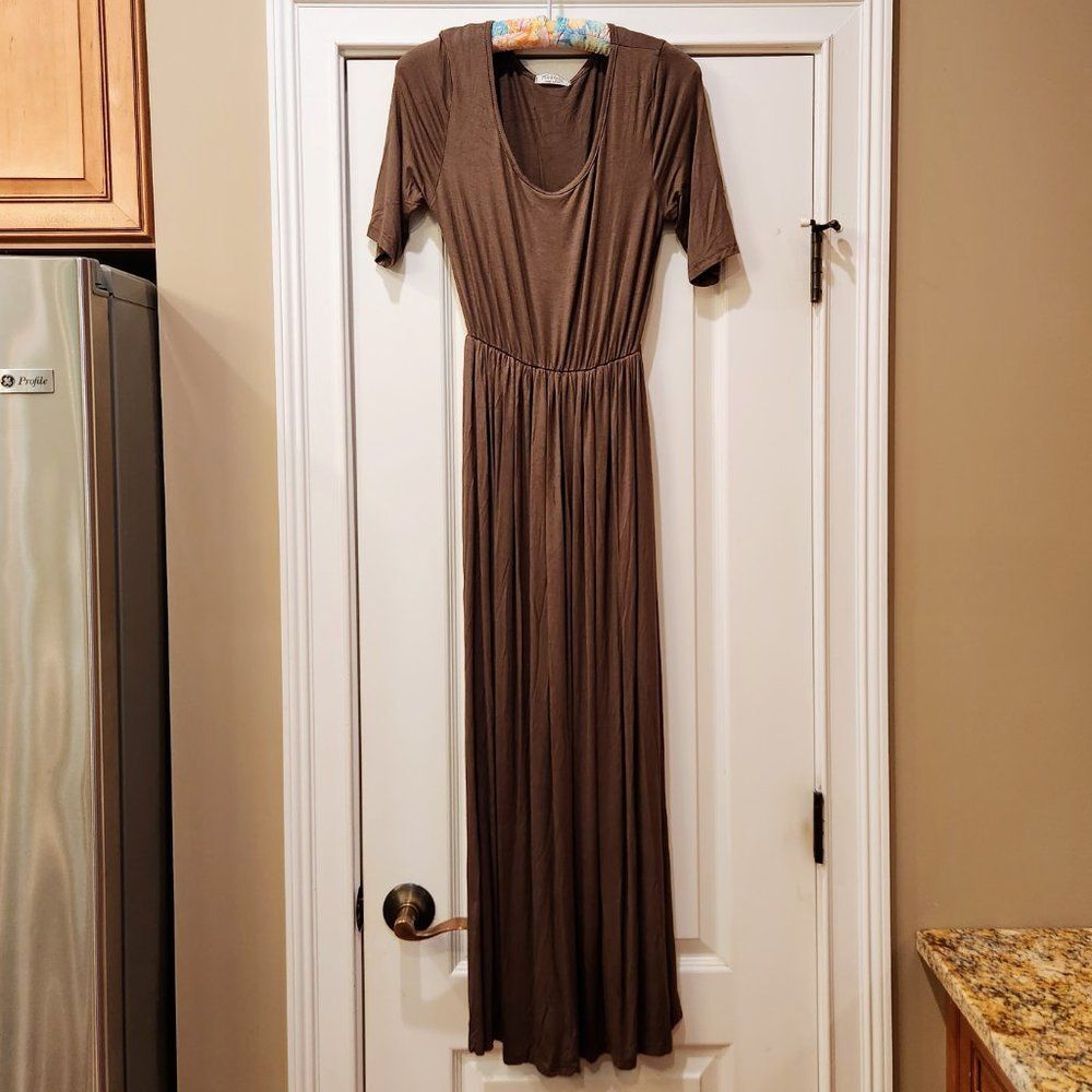 NWOT Army Green Short Sleeve Long Dress Sz S